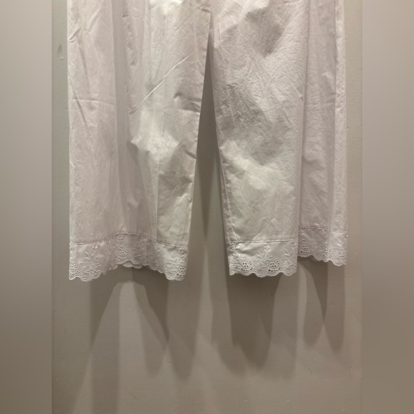 Laneway the Label White Lace Trim Pants - Picture 2 of 4